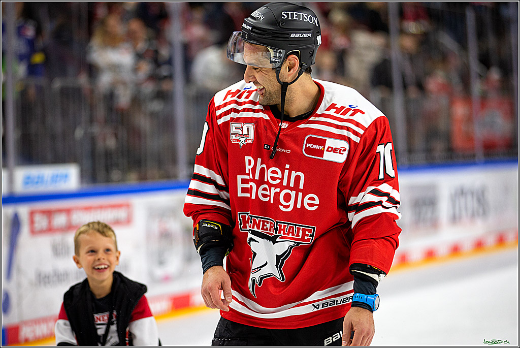 PENNY DEL; Koelner Haie- Straubing Tigers; Koeln, 09.10.2022